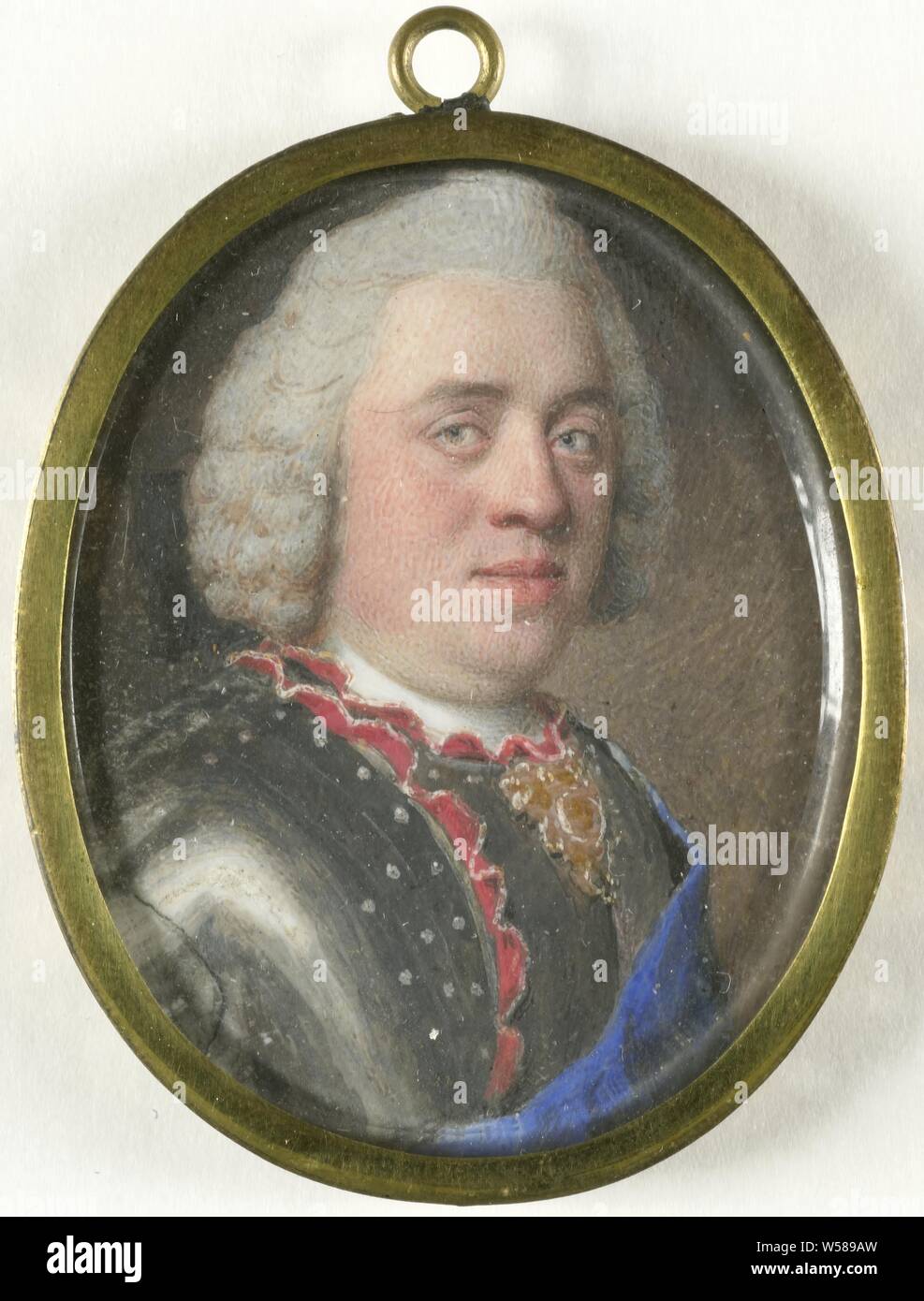 Portrait of Stadholder William IV (1711-51), Prince of Orange Nassau, Portrait of William IV (1711-51), Prince of Orange Nassau Bust, to the right, in armor. Part of the collection of portrait miniatures, Willem IV (Prince of Orange-Nassau), Jean-Etienne Liotard (attributed to), Holland, 1755 - 1760, ivory, metal, glass, h 5 cm × w 4 cm h 5.7 cm × w 4.2 cm × d 0.5 cm Stock Photo