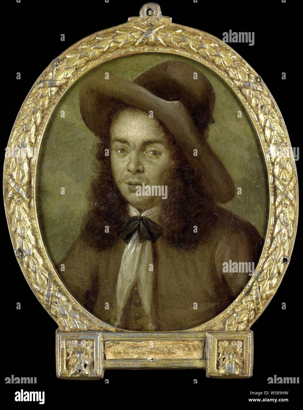 Portrait of Aernout van Overbeke, Explorer and Poet, Portrait of Aernout van Overbeke (1632-74). Traveler and poet. Bust in oval, facing the face. Manufactured to an unknown example. Part of a collection of portraits of Dutch poets, portrait of a writer, writer, poet, author, Aernout van Overbeke, Jan Maurits Quinkhard, 1732 - 1771, copper (metal), oil paint (paint), h 11 cm × w 9.5 cm h 41 cm × w 47.4 cm × d 1.6 cm Stock Photo