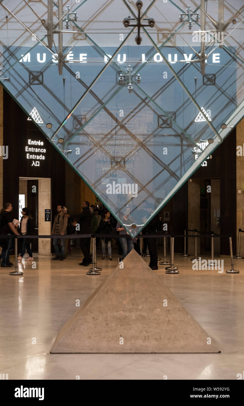Louvre pyramide inversee hi-res stock photography and images - Alamy