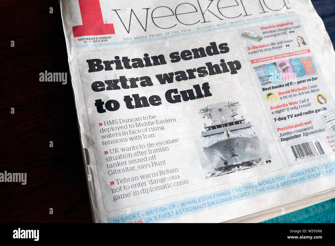 'Britain sends extra warship to the Gulf' i newspaper headline on front page London England UK Stock Photo