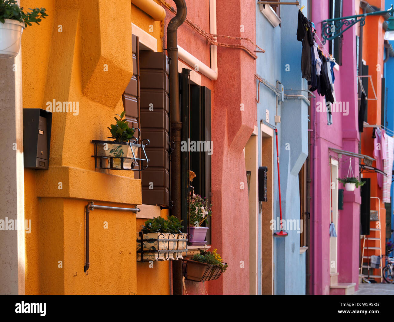 Colorful houses on the island Burano near Venice Stock Photo - Alamy