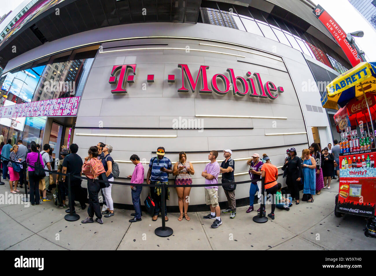 Hundreds of taco lovers descend on the TMobile store in Times Square