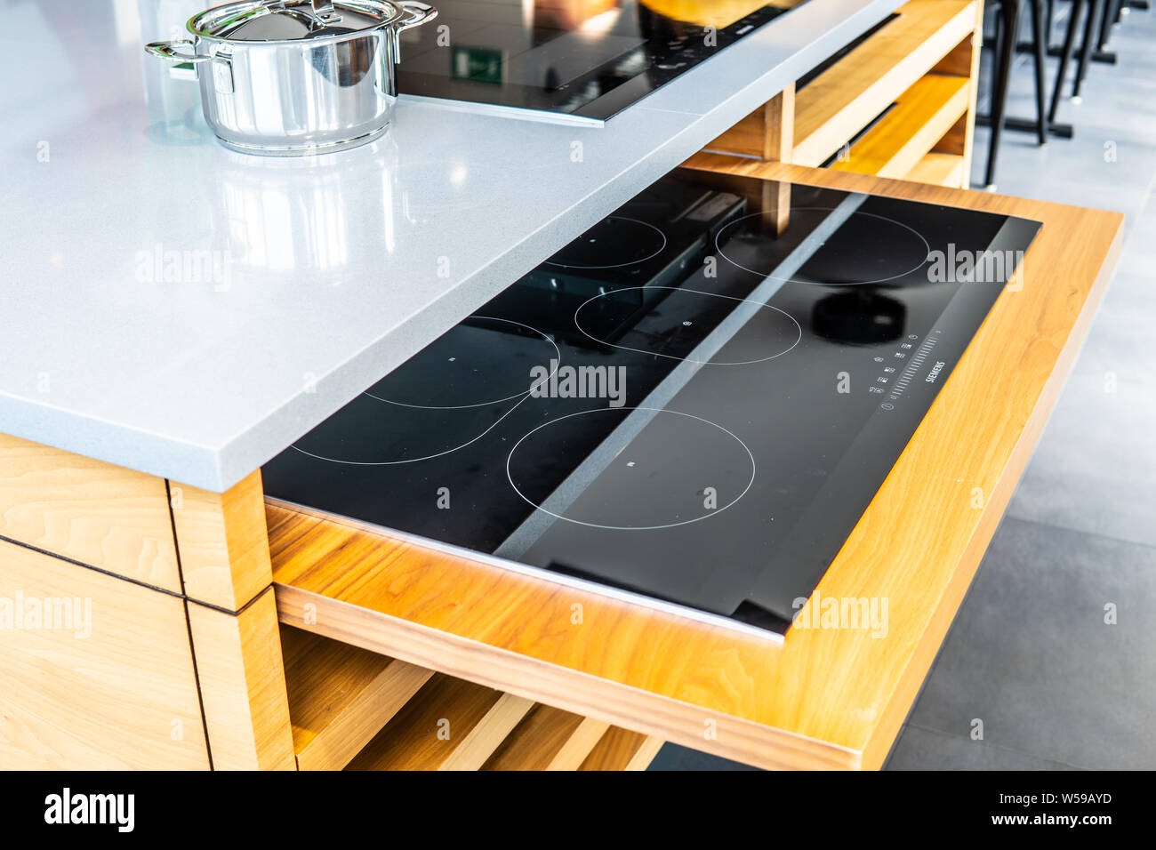 SIEMENS ET675FNP1E Ceran Hob Instruction Manual, 58 OFF