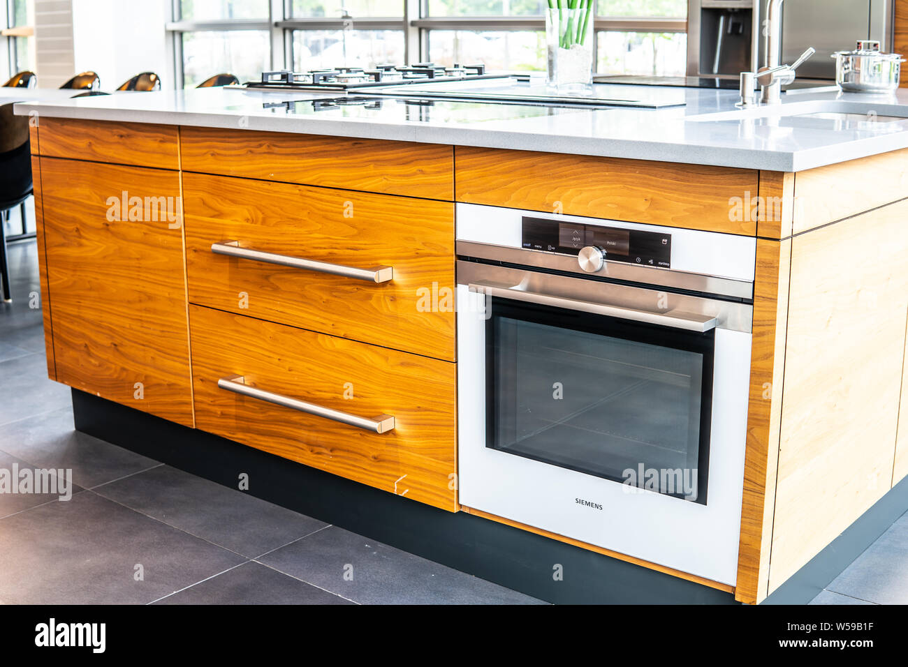 Gas cooker cooktop from close hi-res stock photography and images - Alamy
