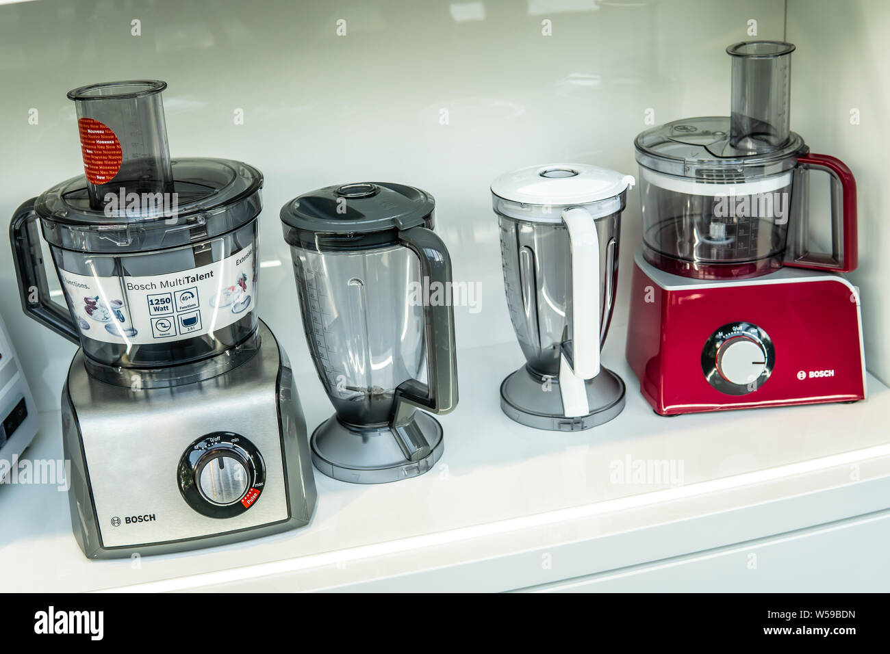 Kitchen Appliances Set. White Blender, Toaster, Coffee Machine, Meat  Ginder, Food Mixer and Coffee Grinder on a white background. 3d Rendering  Stock Photo - Alamy