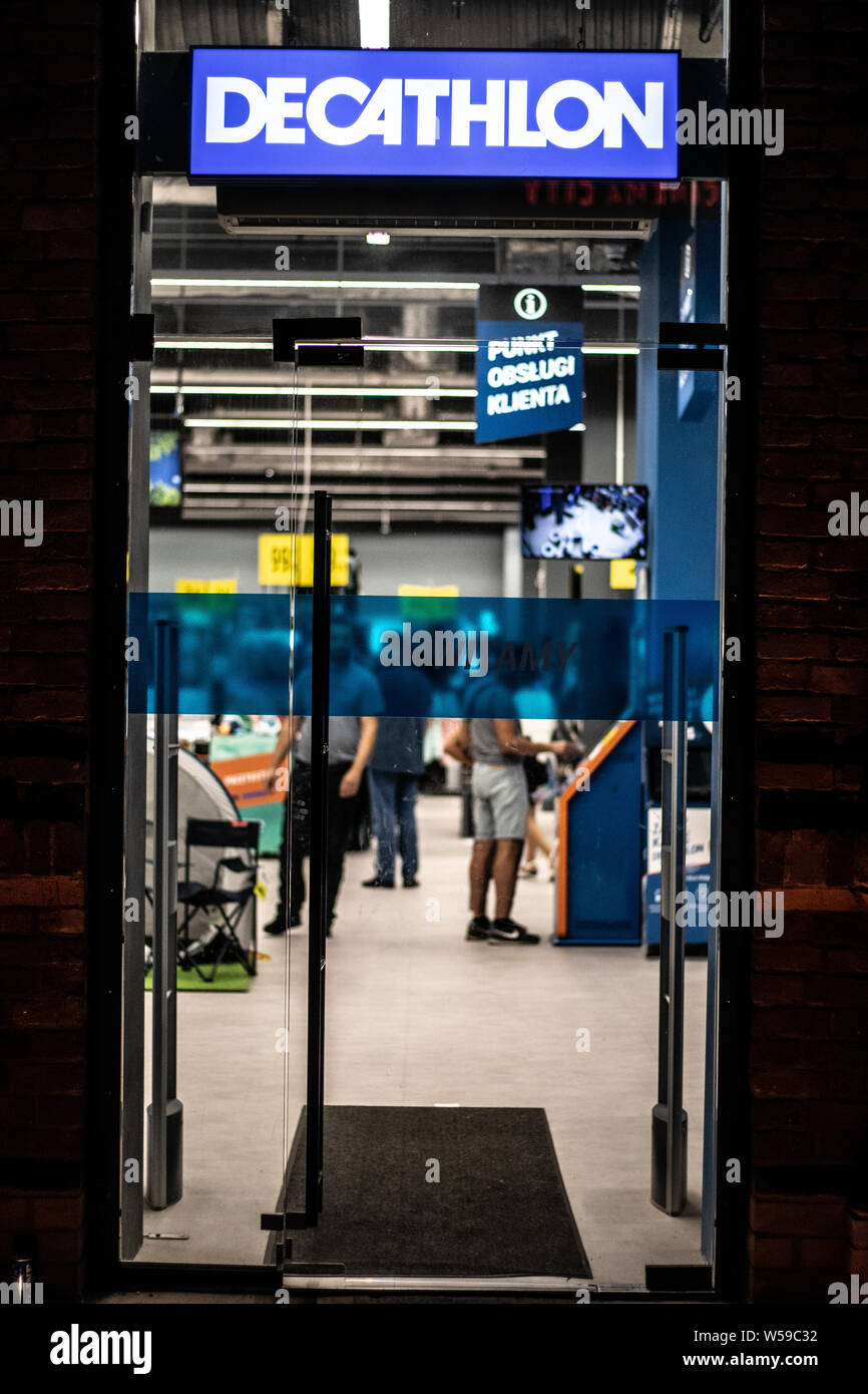 Sep 20, 2019 San Francisco / CA / USA - Exterior View of Decathlon Sporting  Goods Store, in South of Market District in Downtown Editorial Image -  Image of equipment, exterior: 159220025