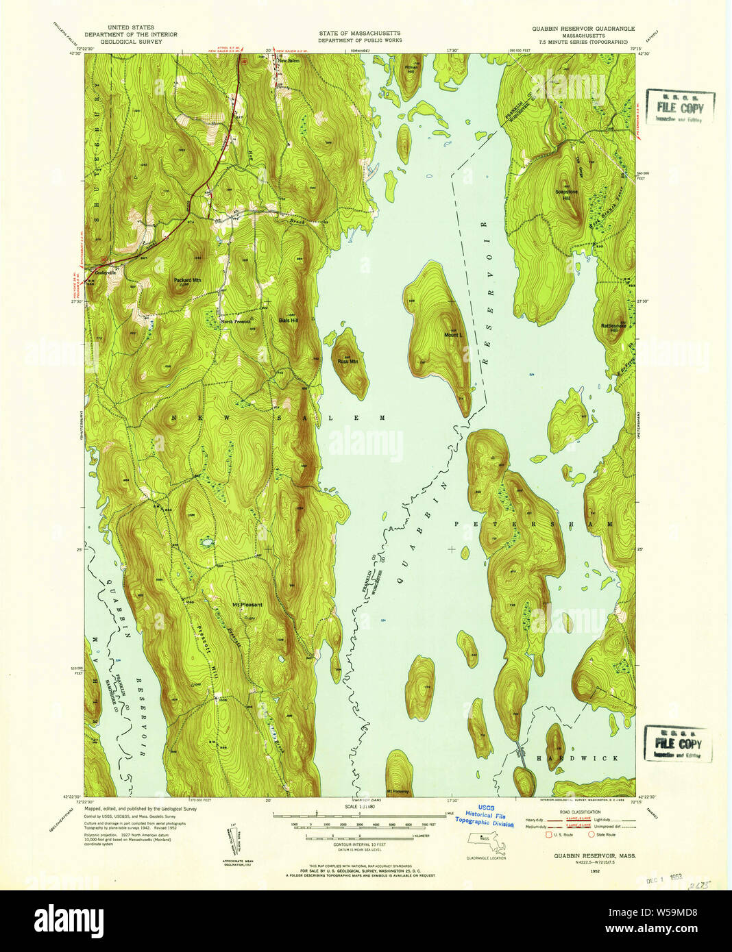 Massachusetts  USGS Historical Topo Map MA Quabbin Reservoir 352112 1952 31680 Restoration Stock Photo