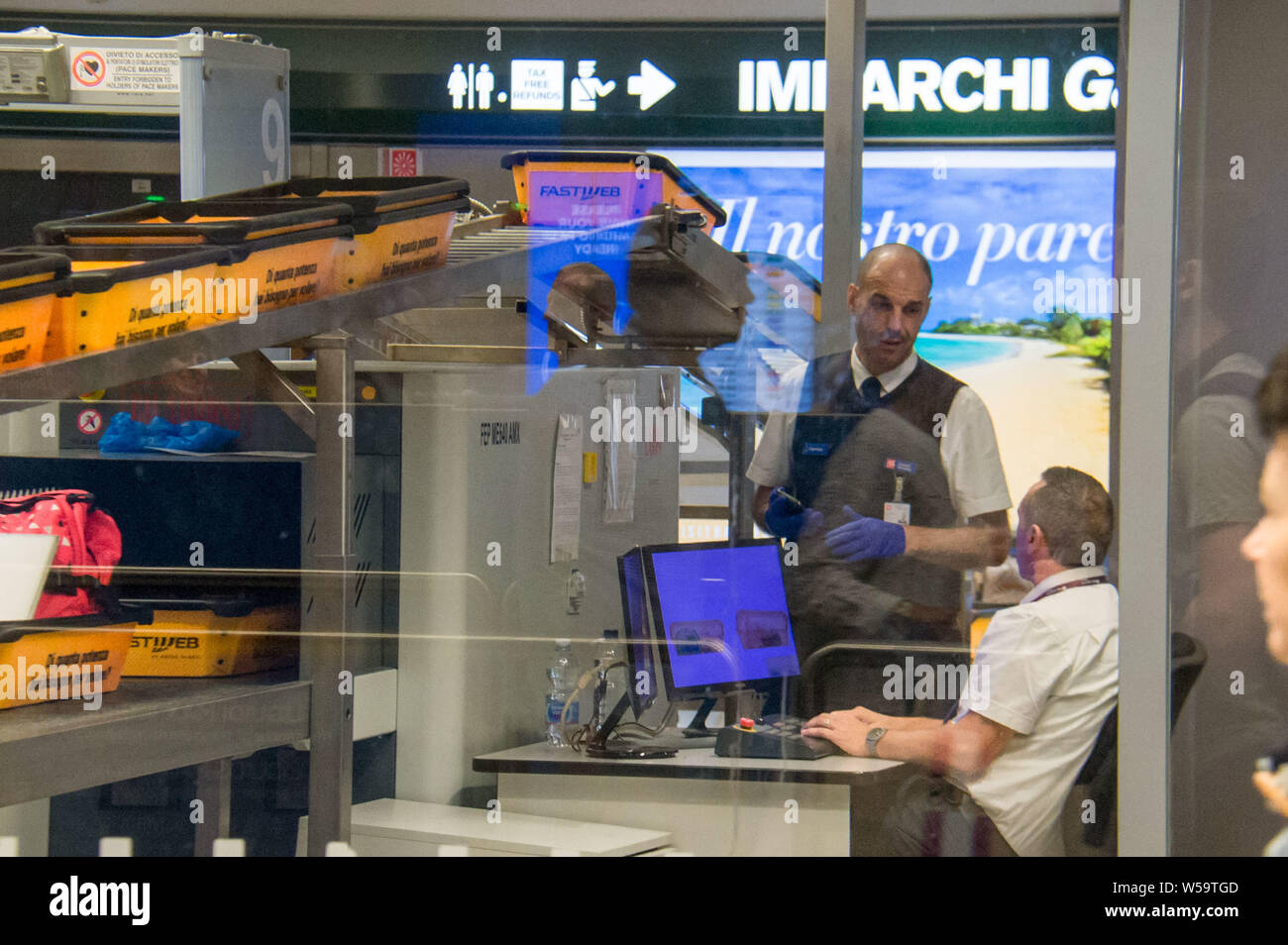 Malpensa security checks (CC/Fotogramma, Milan - 2019-07-27) p.s. la ...
