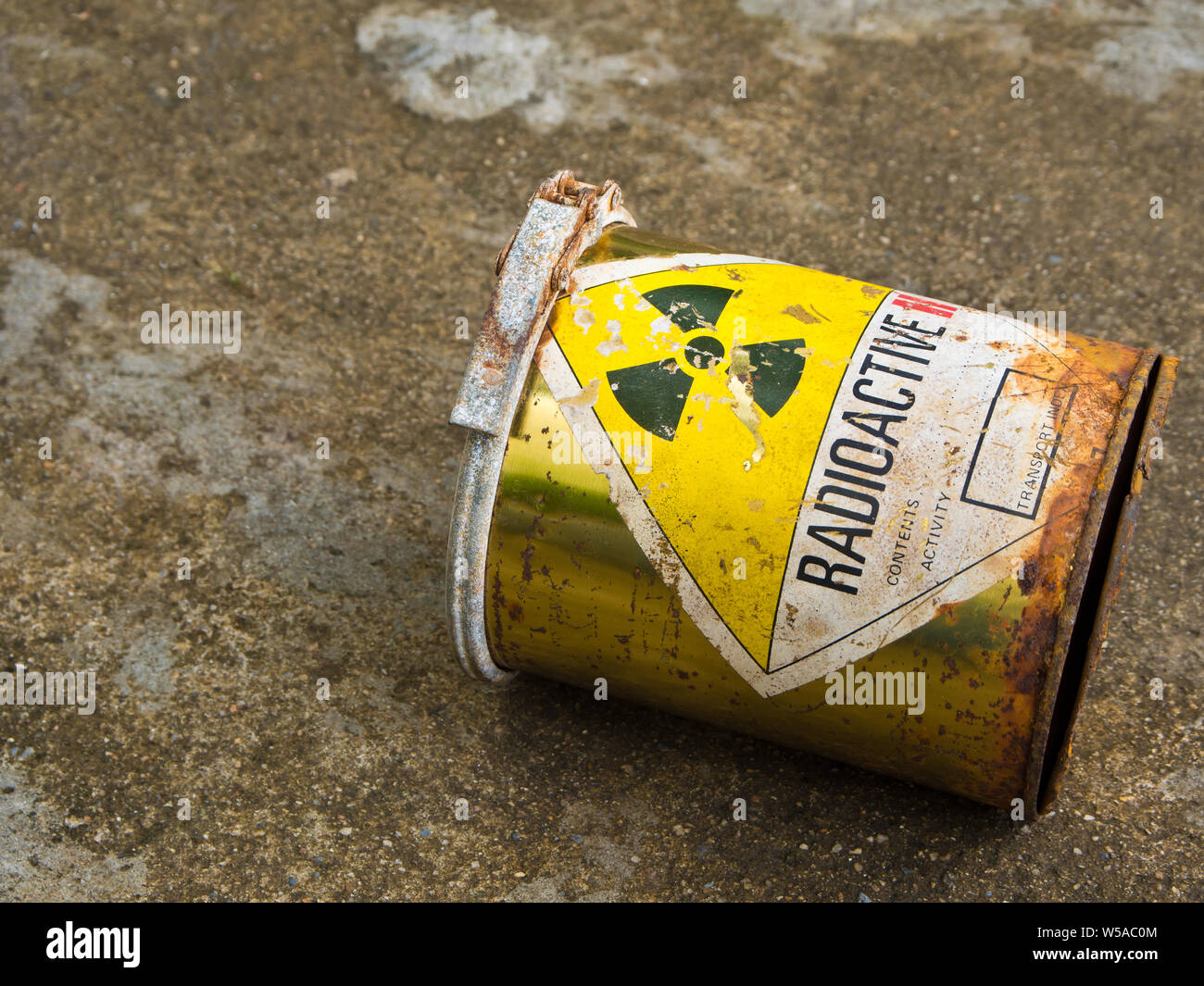 Radioactive Decay High Resolution Stock Photography and Images Alamy