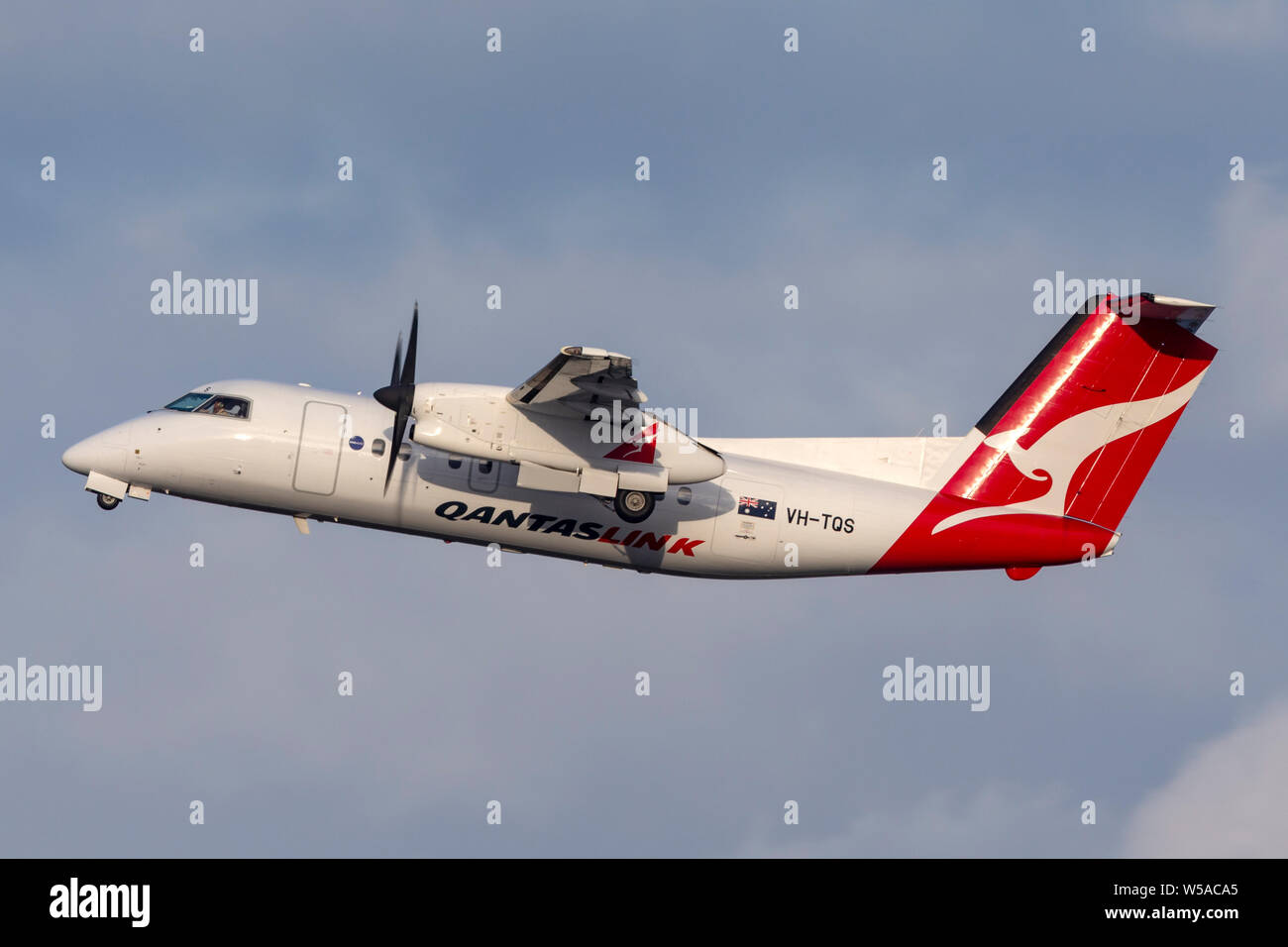 QantasLink (Eastern Australia Airlines) de Havilland Canada Dash 8 twin engine turboprop regional airliner aircra Stock Photo