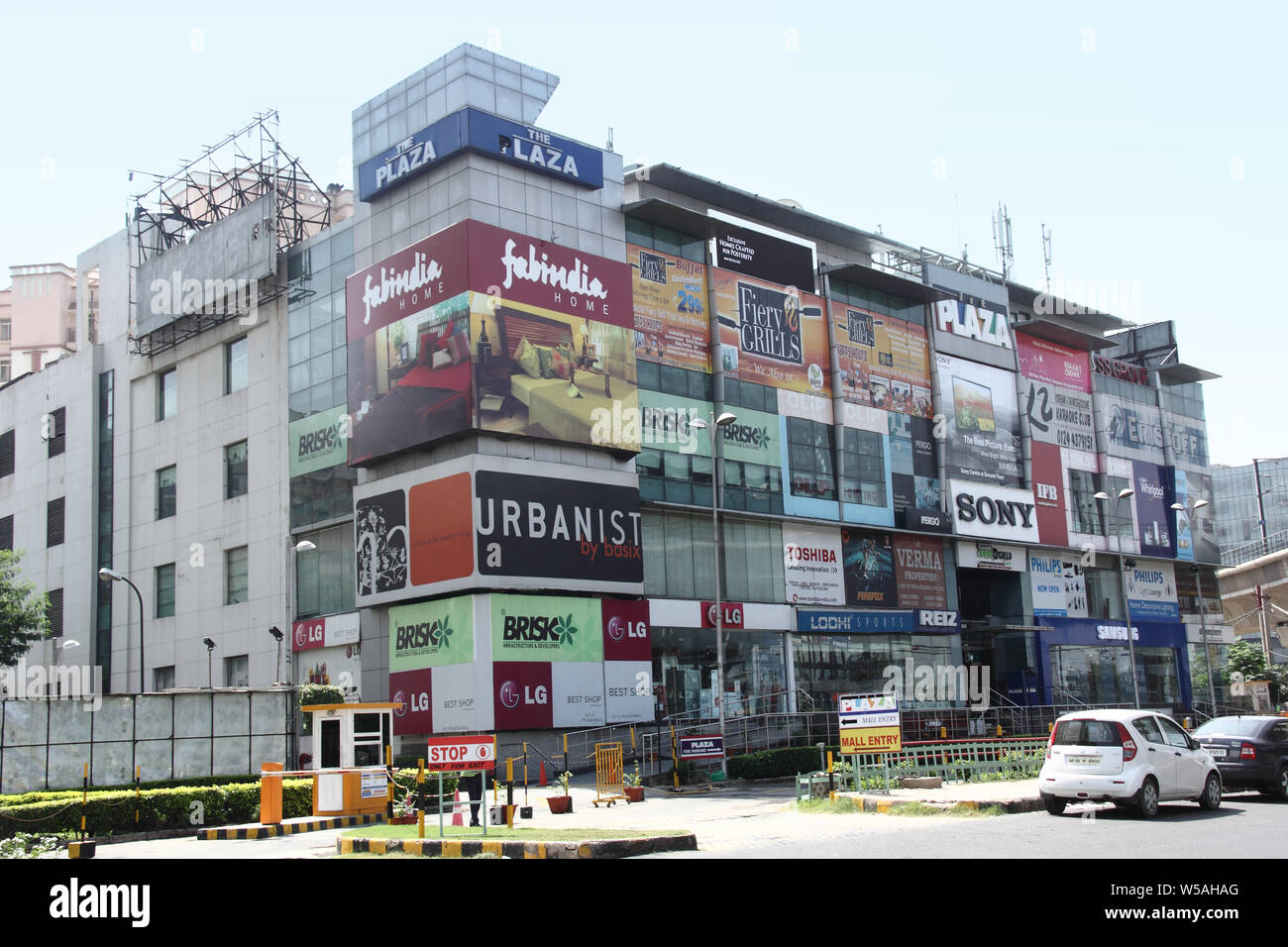 Entrance of a shopping mall, Gurgaon, Haryana, India Stock Photo Alamy
