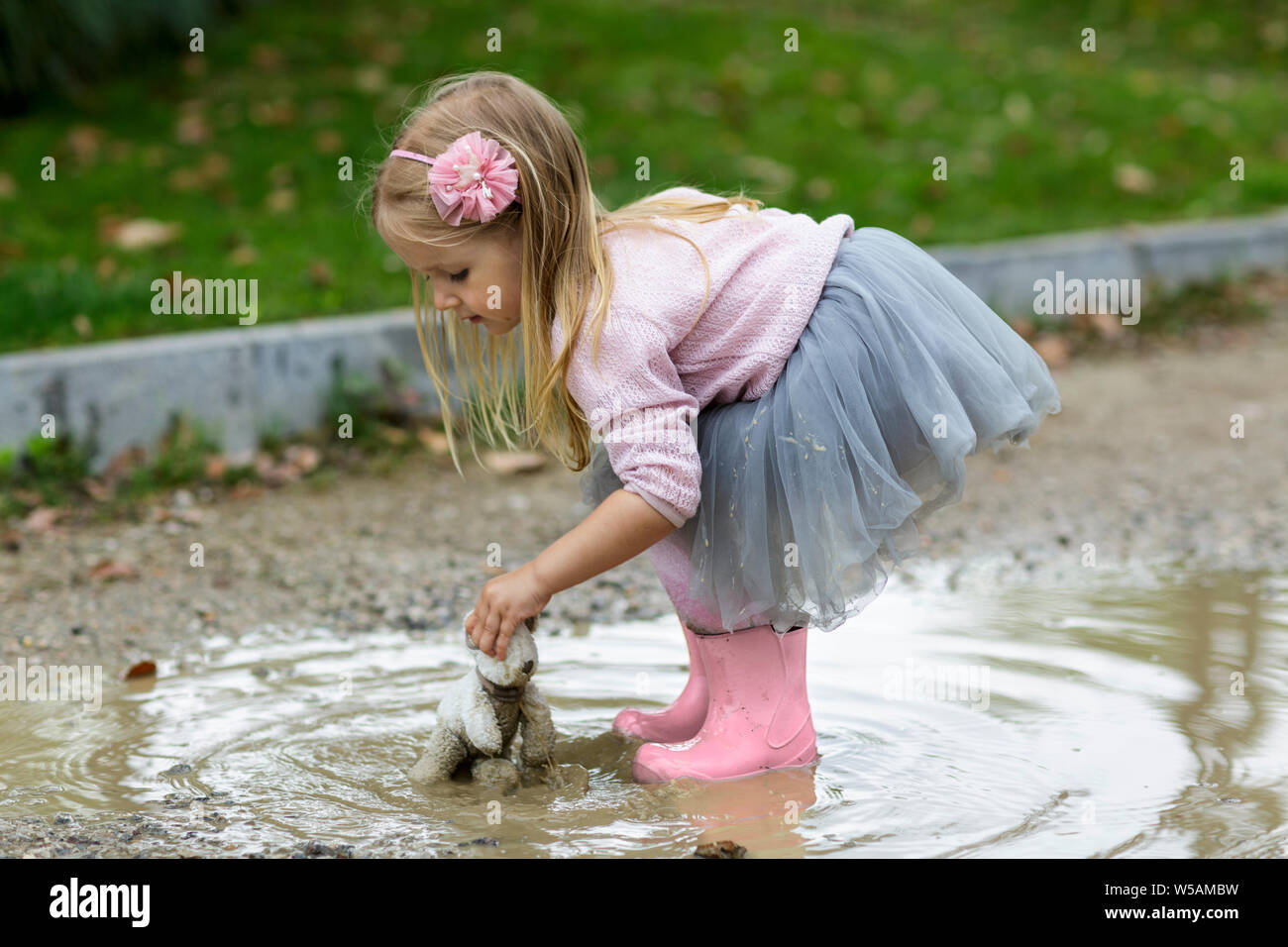 teddy bear with tutu skirt