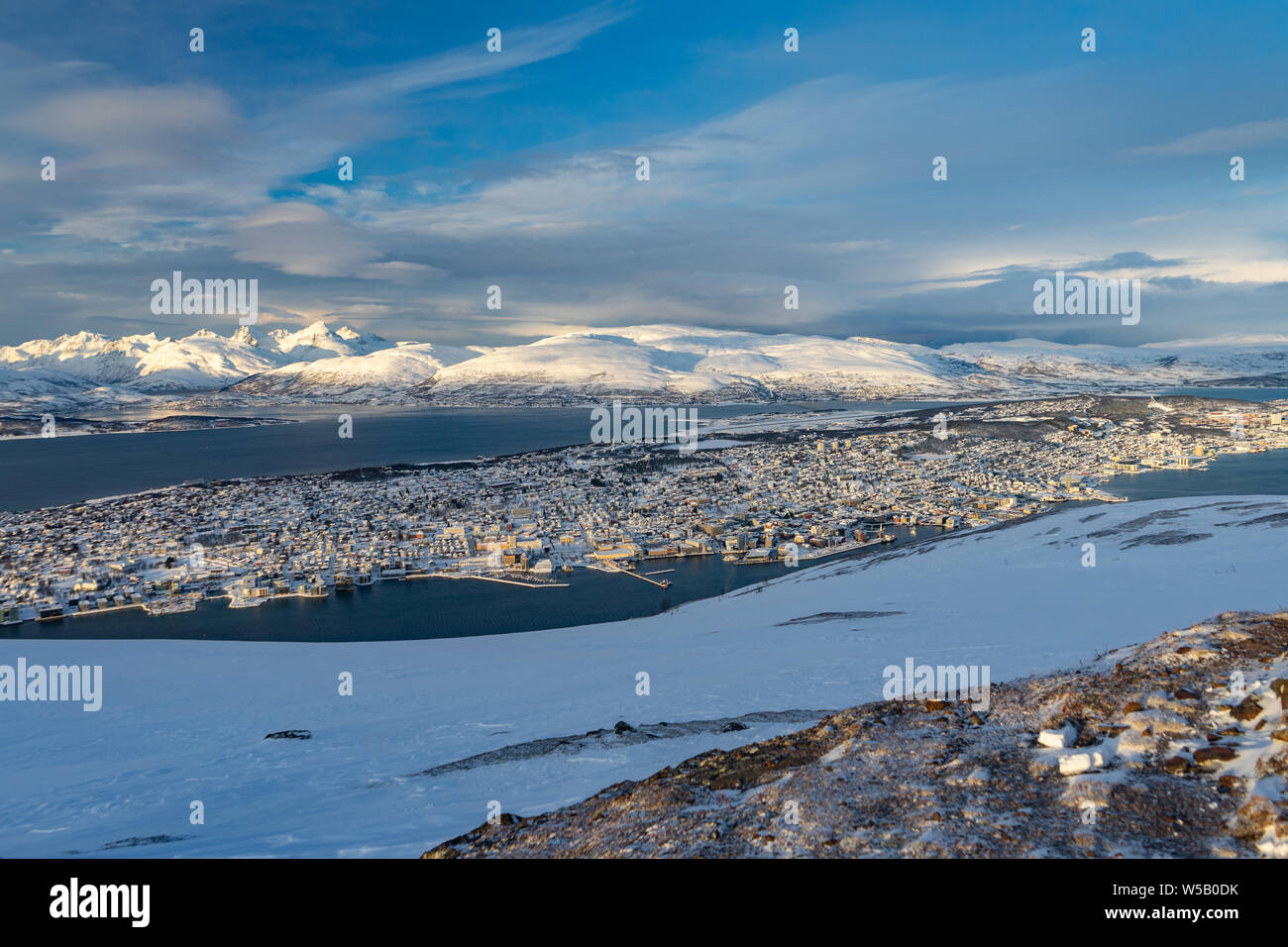 Aussicht, auf Tromsö, Norwegen, von Fjellheisen, aus, im Winter Stock Photo