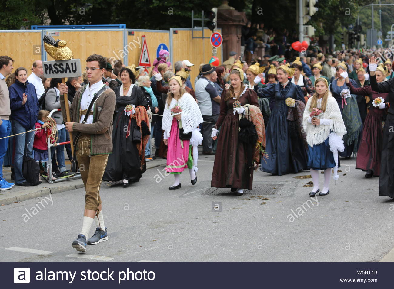 bavarian clothing