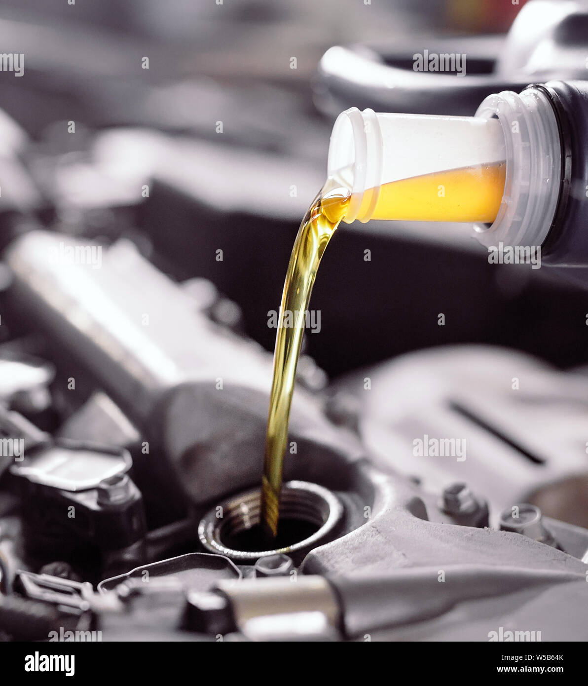 Lubricant oil system hires stock photography and images Alamy
