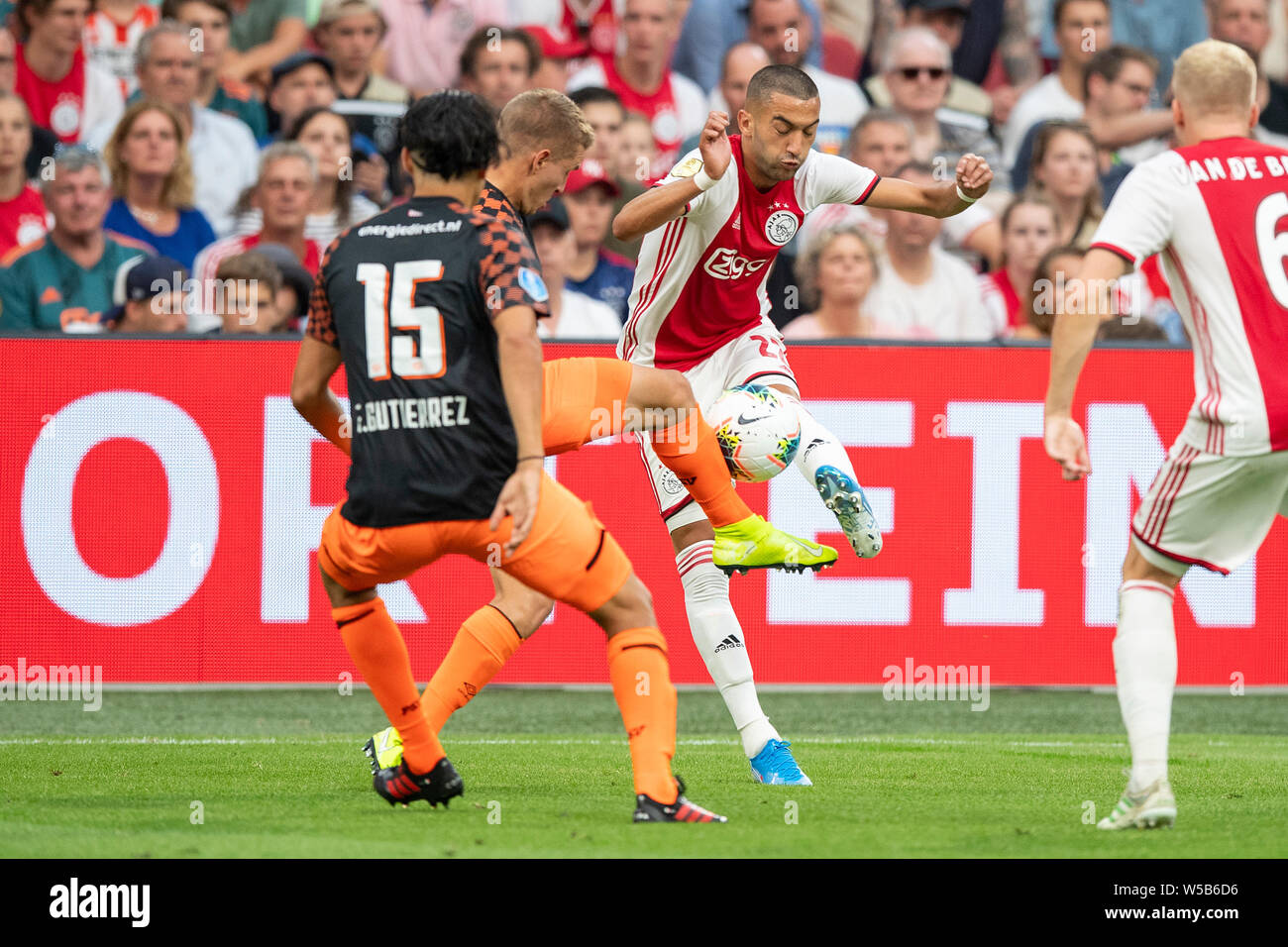 Amsterdam Netherlands 27th July 2019 Amsterdam Johan Cruijff Arena Johan Cruijff Schaal Dutch Supercup Season 2019 2020 Ajax Psv Ajax Player Hakim Ziyech And Psv Player Erick Gutierrez During The Match Ajax