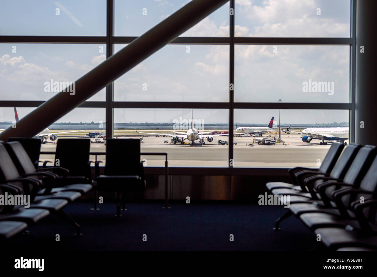 HOW BUSY IS TERMINAL 2 visual data 7