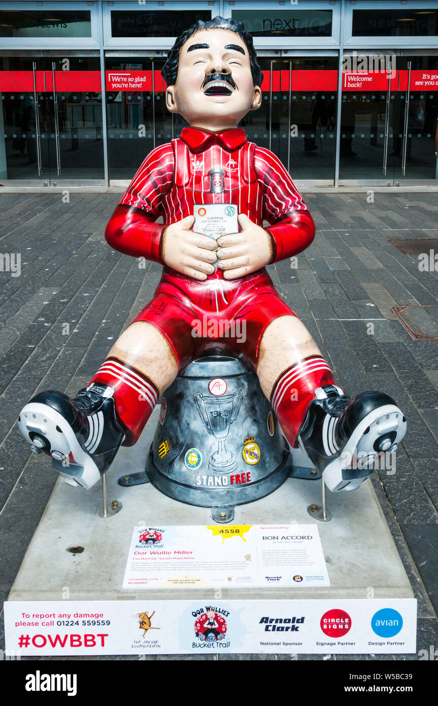Oor Wullie Miller by Sara Mauchline. Part of the 2019 Oor Wullie's Big Bucket Trail. This statue in Aberdeen is based on the footballer Willie Miller Stock Photo