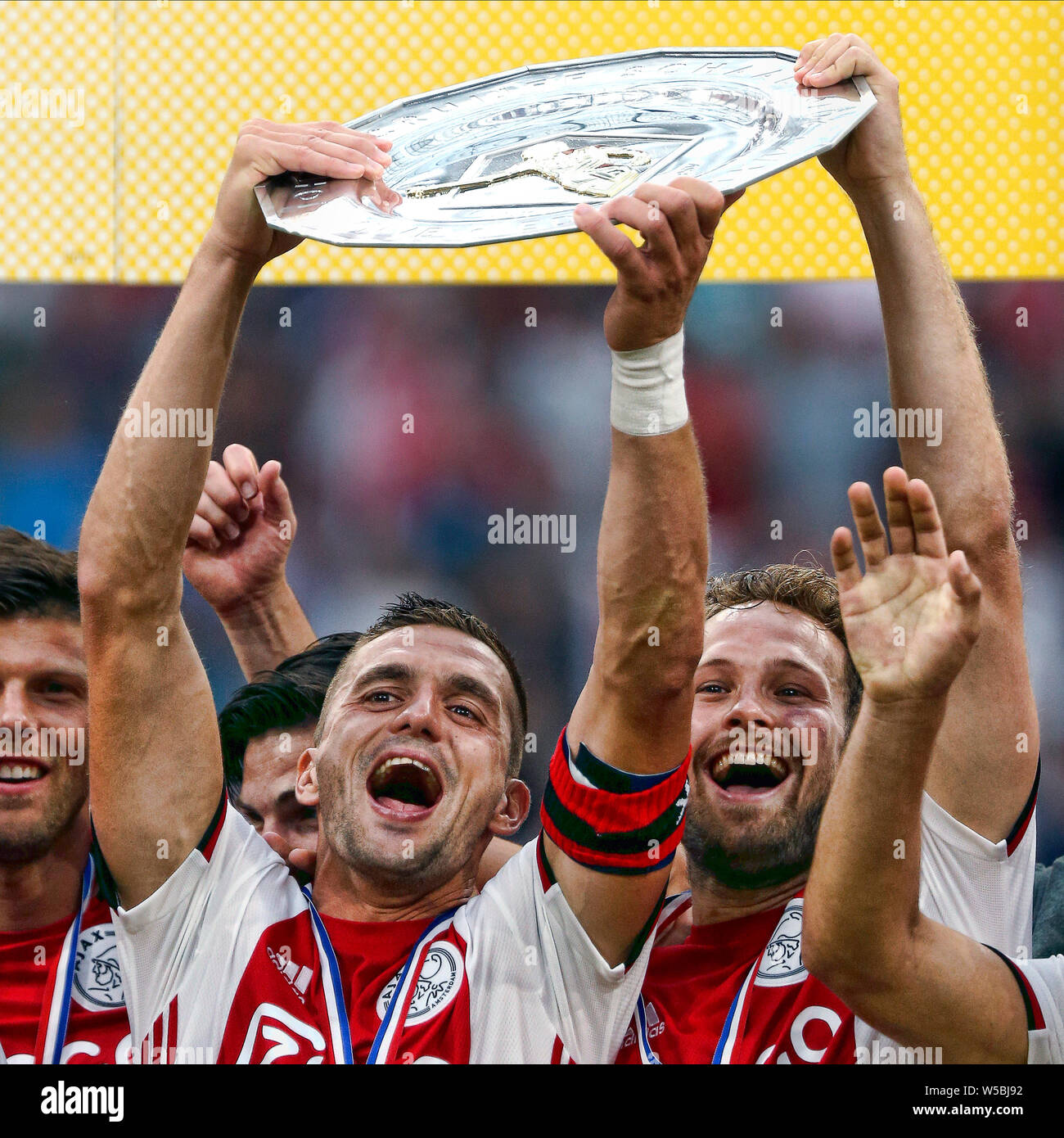 Amsterdam Netherlands 27th July 2019 Amsterdam Johan Cruijff Arena Johan Cruijff Schaal Dutch Supercup Season 2019 2020 Ajax Psv Ajax Player Dusan Tadic L And Ajax Player Daley Blind R Celebrating The