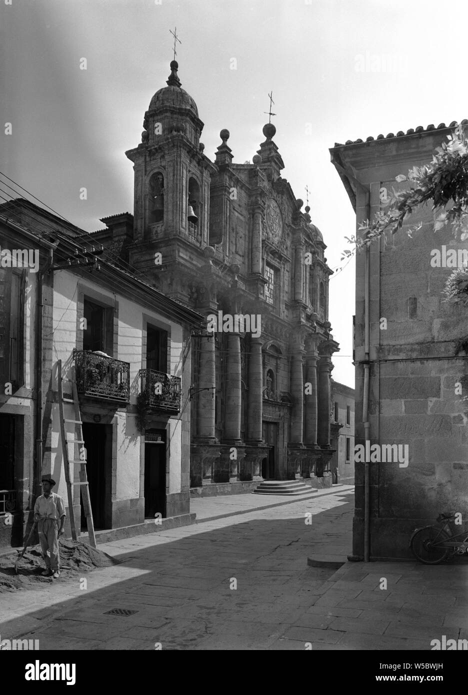 FACHADA DE LA IGLESIA DE SAN BARTOLOME CONSTRUIDA ENTRE 1696 Y 1717