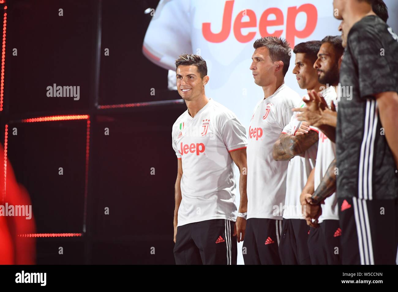 Juventus white red sales jersey