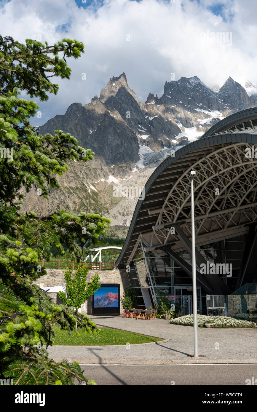 Station of the cable car (Skyway Monte Bianco) on the Italian side of Mont Blanc massif. The Skyway connects the village of Courmayeur to Pointe Helbr Stock Photo