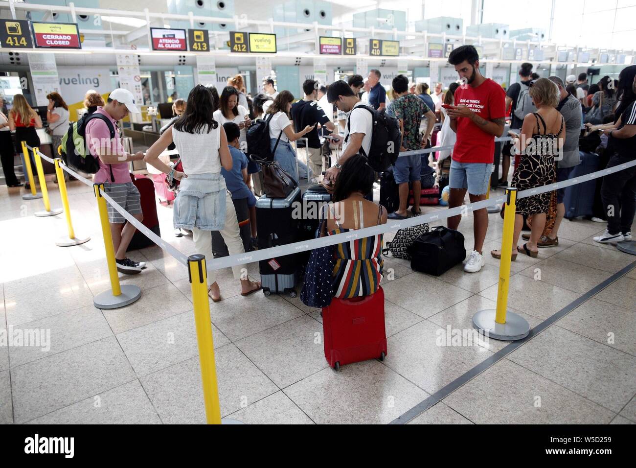 Barcelona Spain 28th July 2019 Several Passengers React At