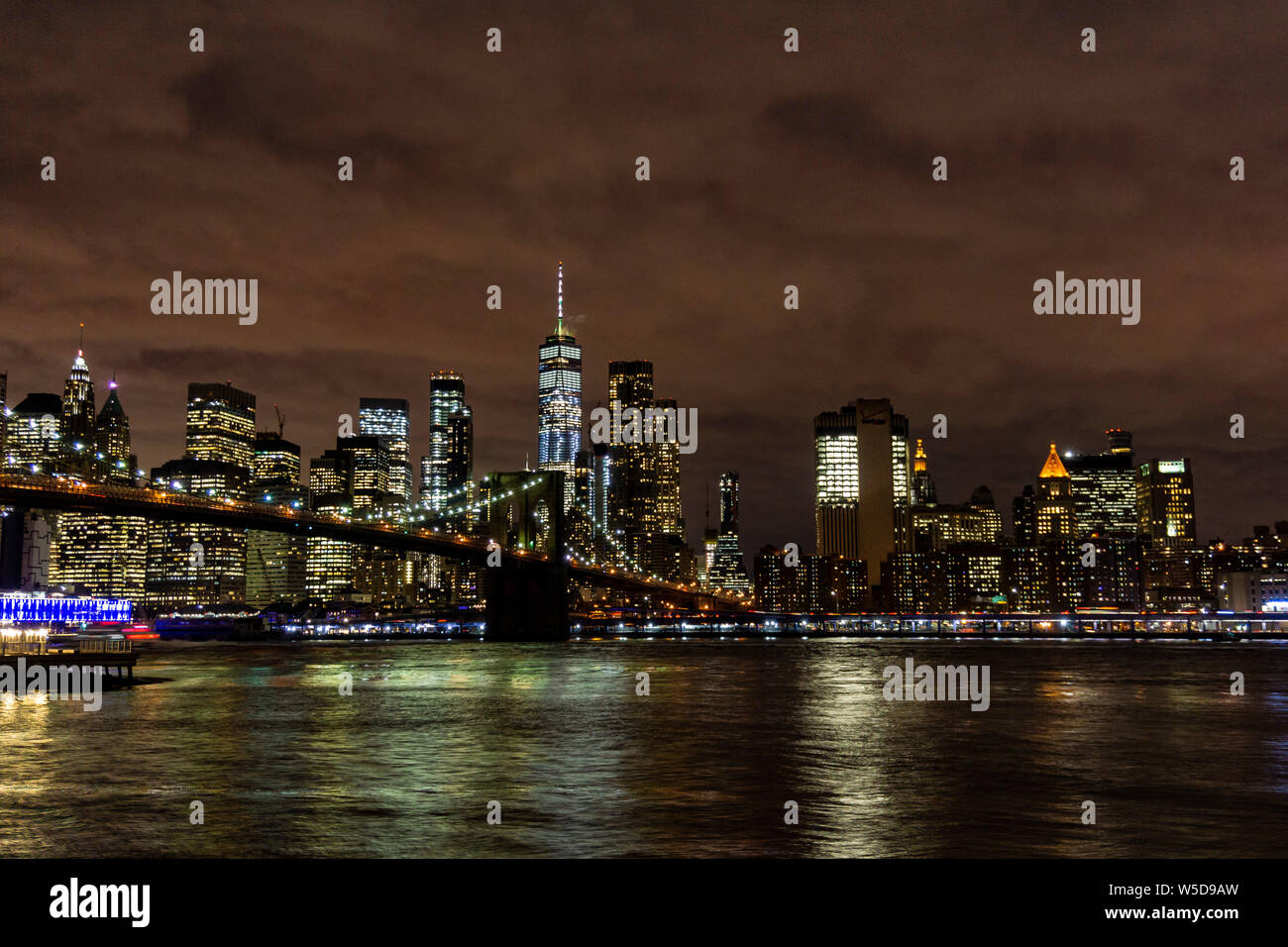 Brooklyn Bridge and Manhattan Skyline At Night, New York City Stock ...