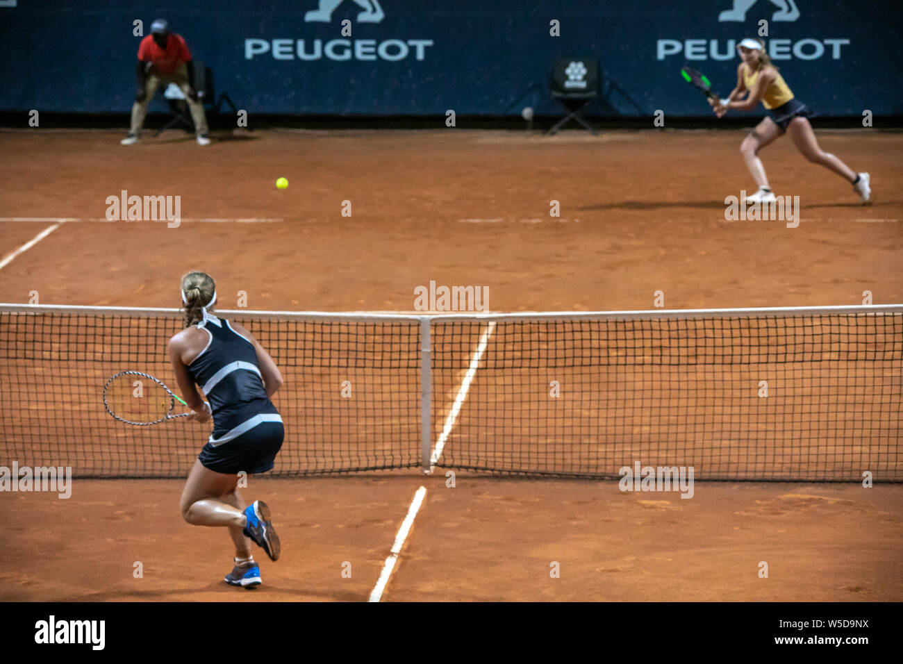 WTA semifinal: Kiki Bertens vs Paula Badosa (Photo by Antonio Melita / Pacific Press) Stock Photo