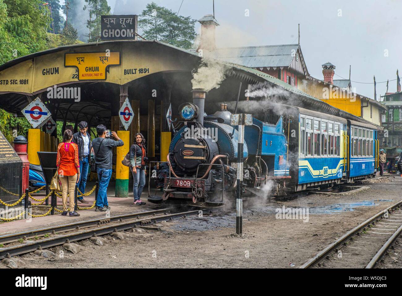 darjeeling toy train station