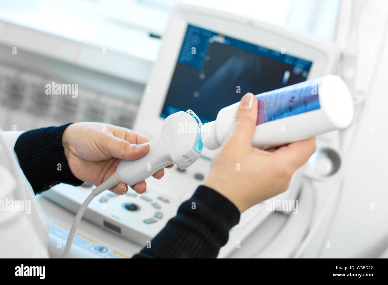 Preparing ultrasonography hi-res stock photography and images - Alamy