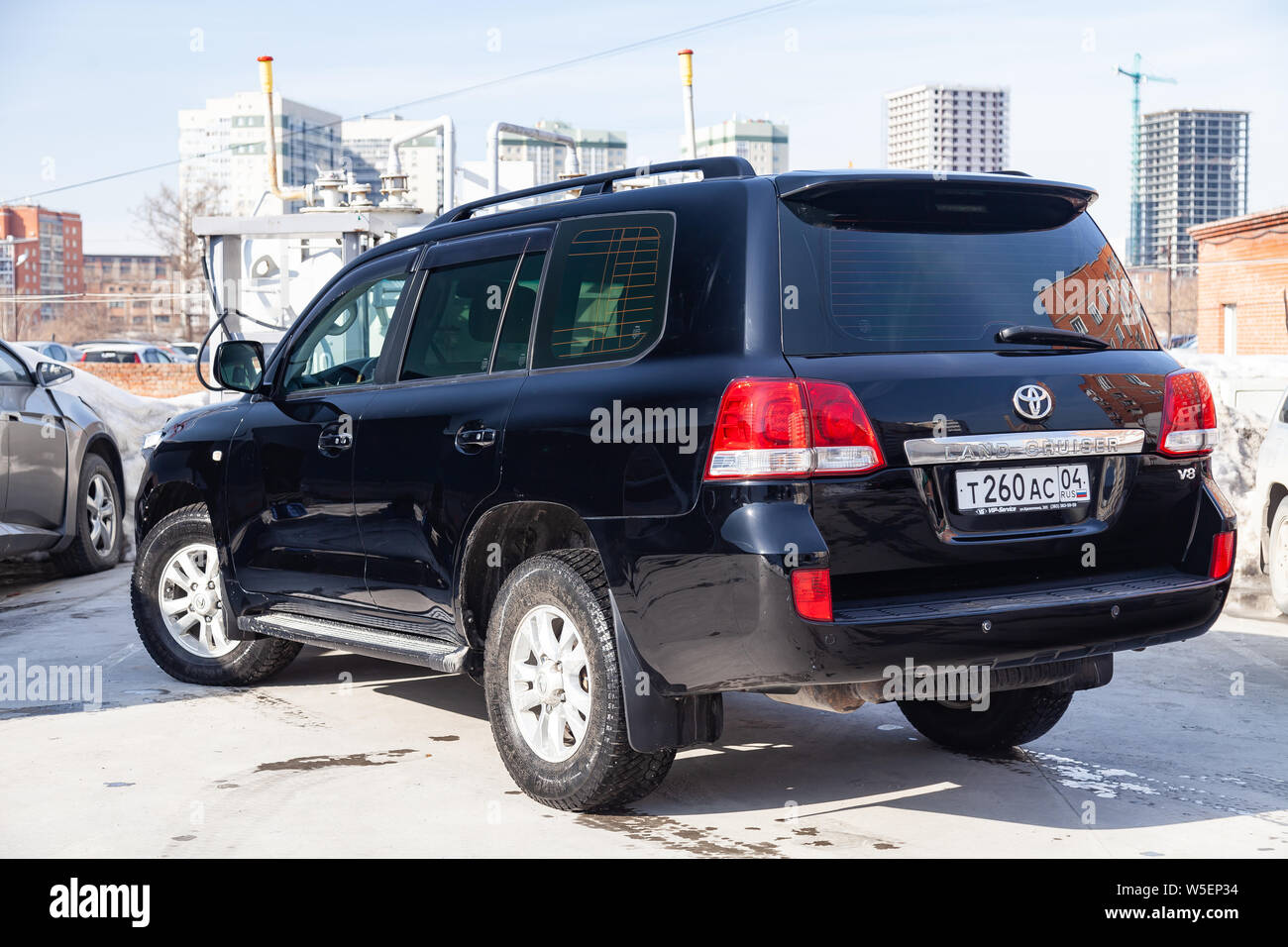 Novosibirsk, Russia - 07.25.2019: Rear view of Toyota Land Cruiser 200 in  black color after cleaning before sale in a sunny day on parking Stock  Photo - Alamy