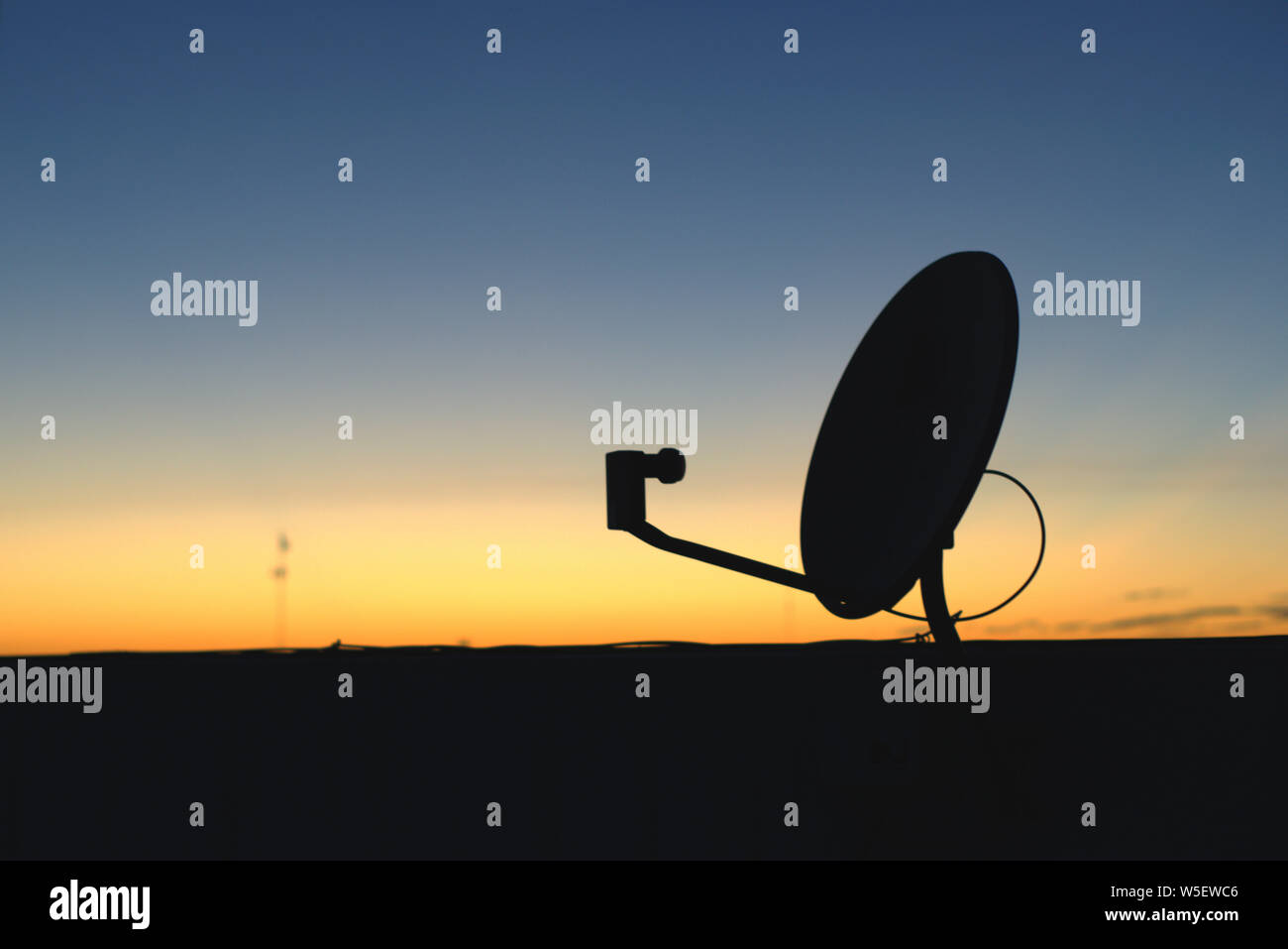 Satellite tv dish hires stock photography and images Alamy