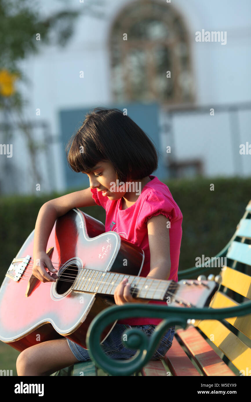 Musical Bench High Resolution Stock Photography and Images - Alamy