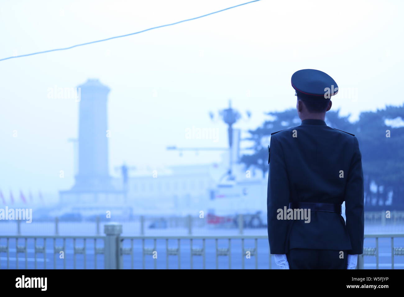 Soldier chinese peoples liberation hi-res stock photography and images ...