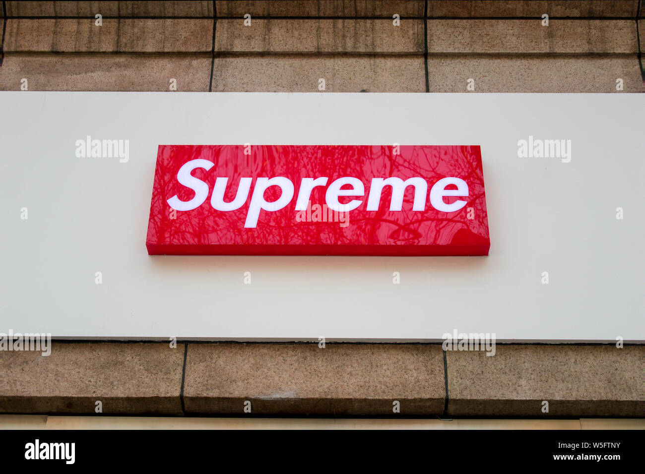 supreme first store