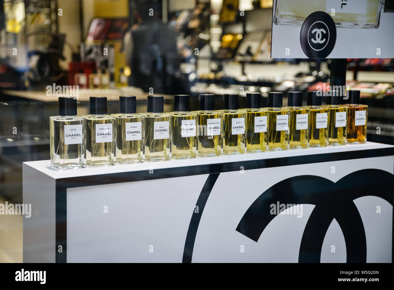 Milan Italy September 21 18 Chanel Store In Milan Montenapoleone Area Fashion Week Chanel Shopping Stock Photo Alamy