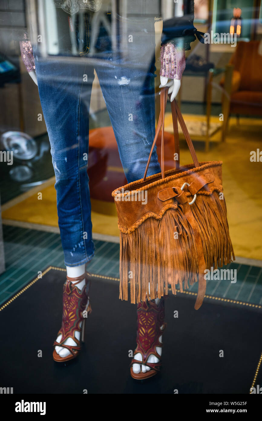Dsquared2 shop window hi-res stock photography and images - Alamy