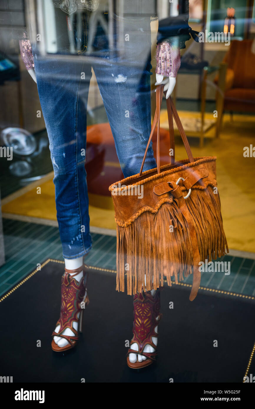 Dsquared2 shop window hi res stock photography and images Alamy