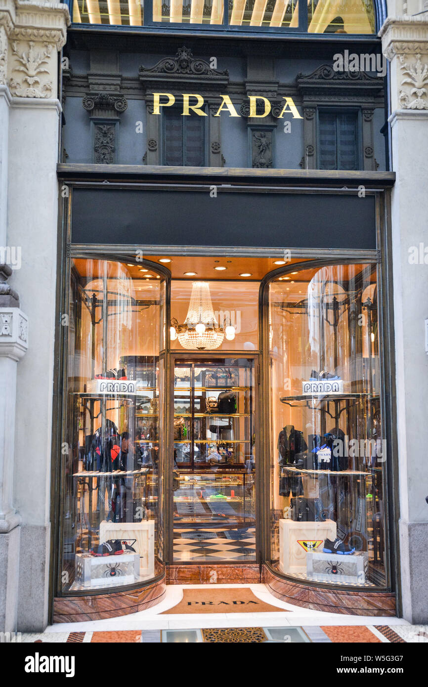 Milan, Italy - September 21, 2018: Prada store in Milan. Montenapoleone  area. Fashion week Prada shopping Stock Photo - Alamy