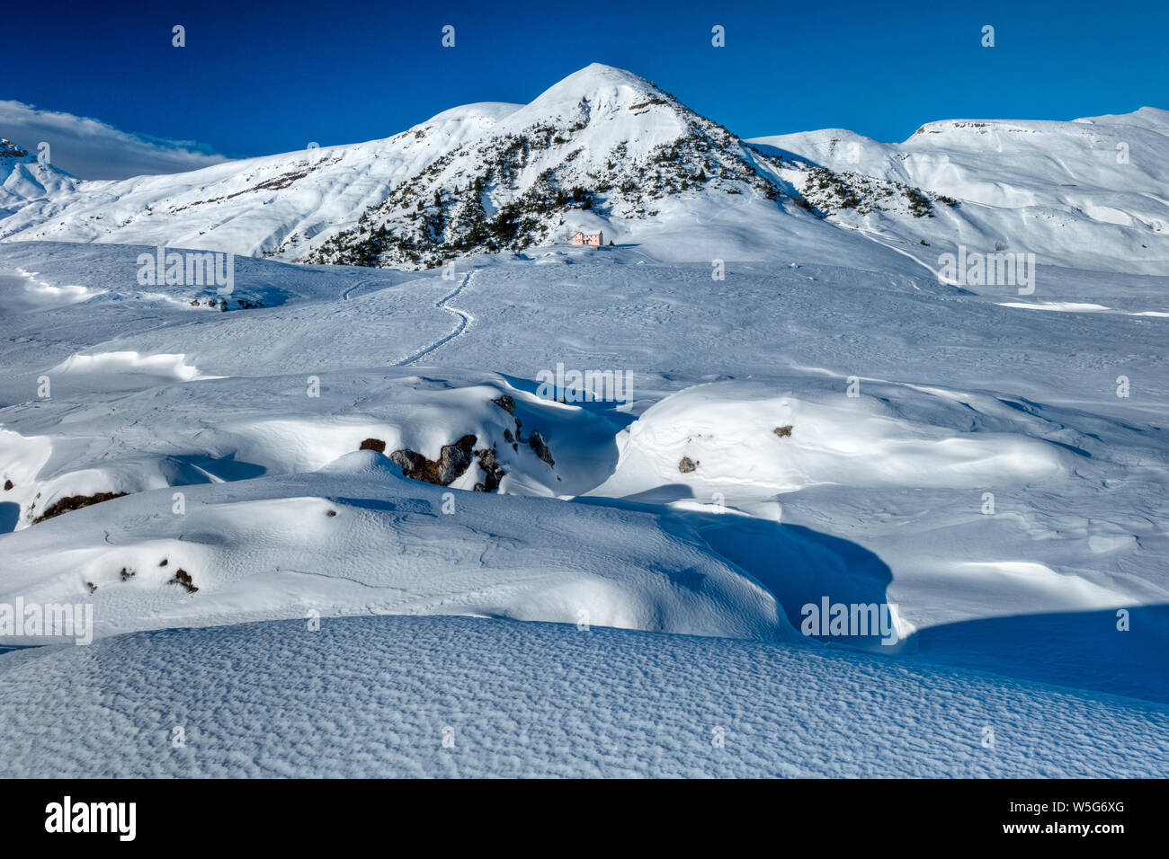 Italy, Lombardy, Orobie Alps Regional Park, Cesare Battisti Hut, Regadur Pass and Mt. Aralalta (2006 m) Stock Photo