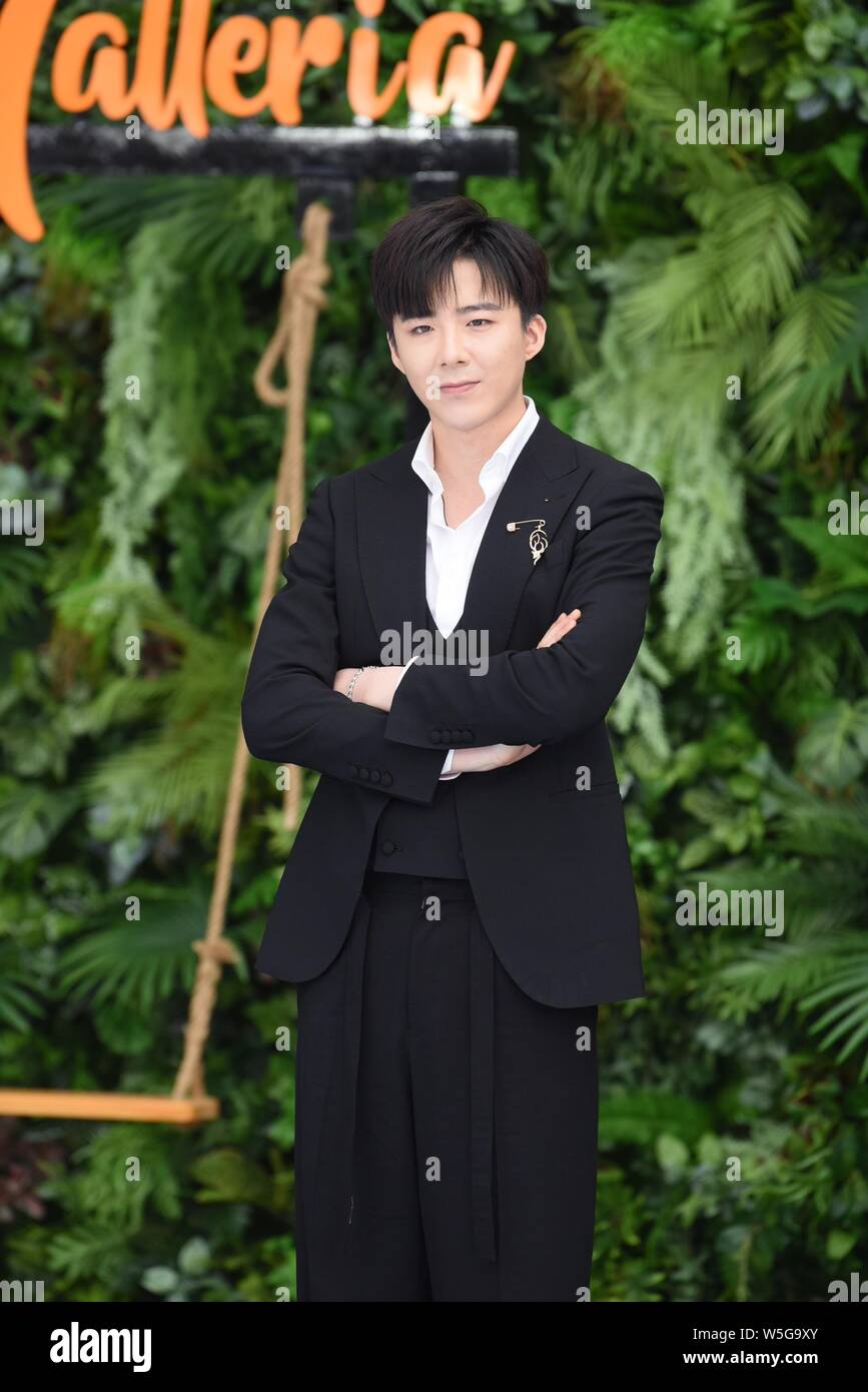 Chinese mainland's pop music male singer and actor Liu Yuning poses as he  arrives for the 26th Chinese Top Ten Music Awards 2019 in Shanghai, China,  2 Stock Photo - Alamy