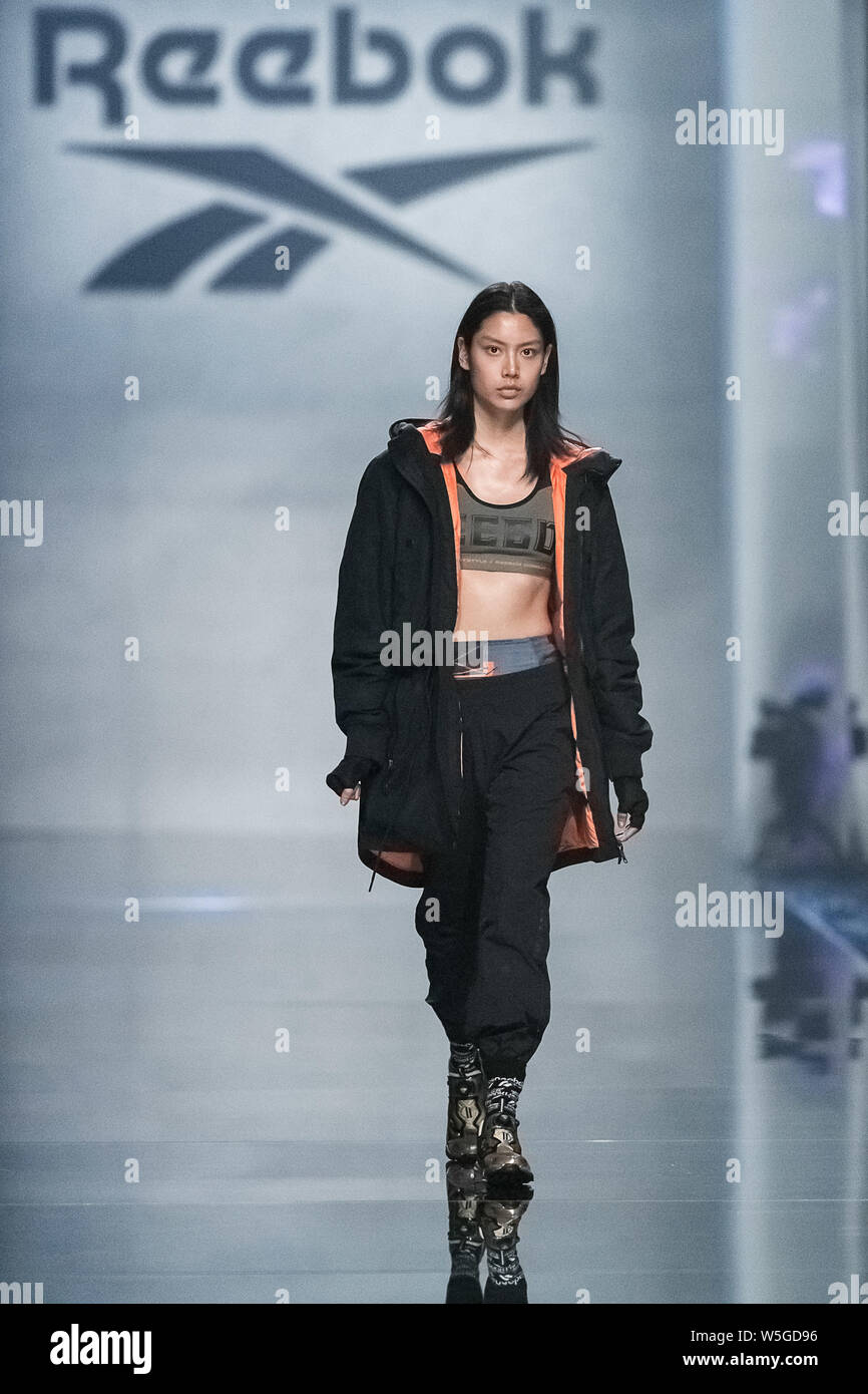 A model displays a new creation at the Reebok fashion show during the  Shanghai Fashion Week Fall/Winter 2019 in Shanghai, China, 27 March 2019  Stock Photo - Alamy