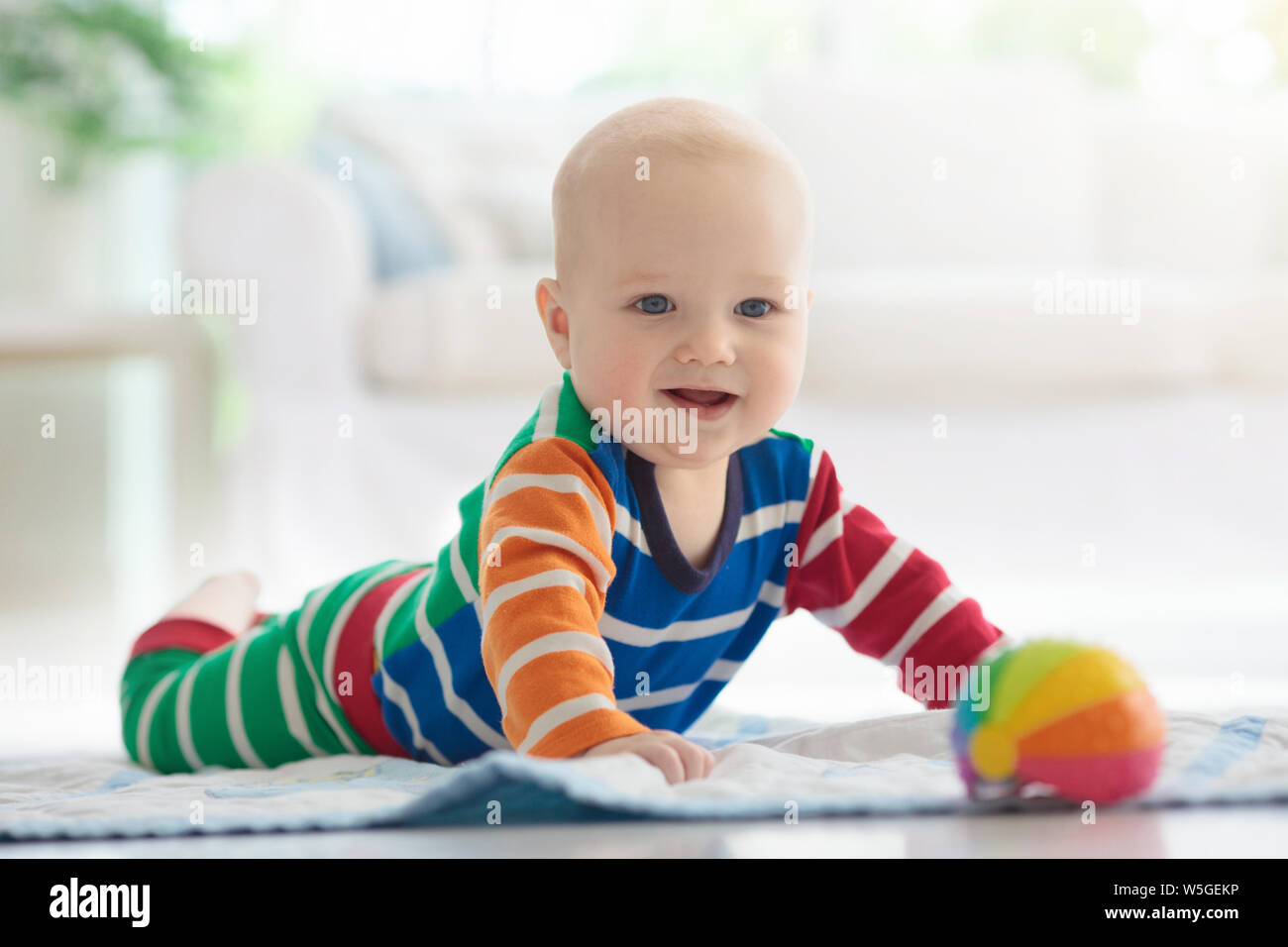 toys for babies learning to crawl