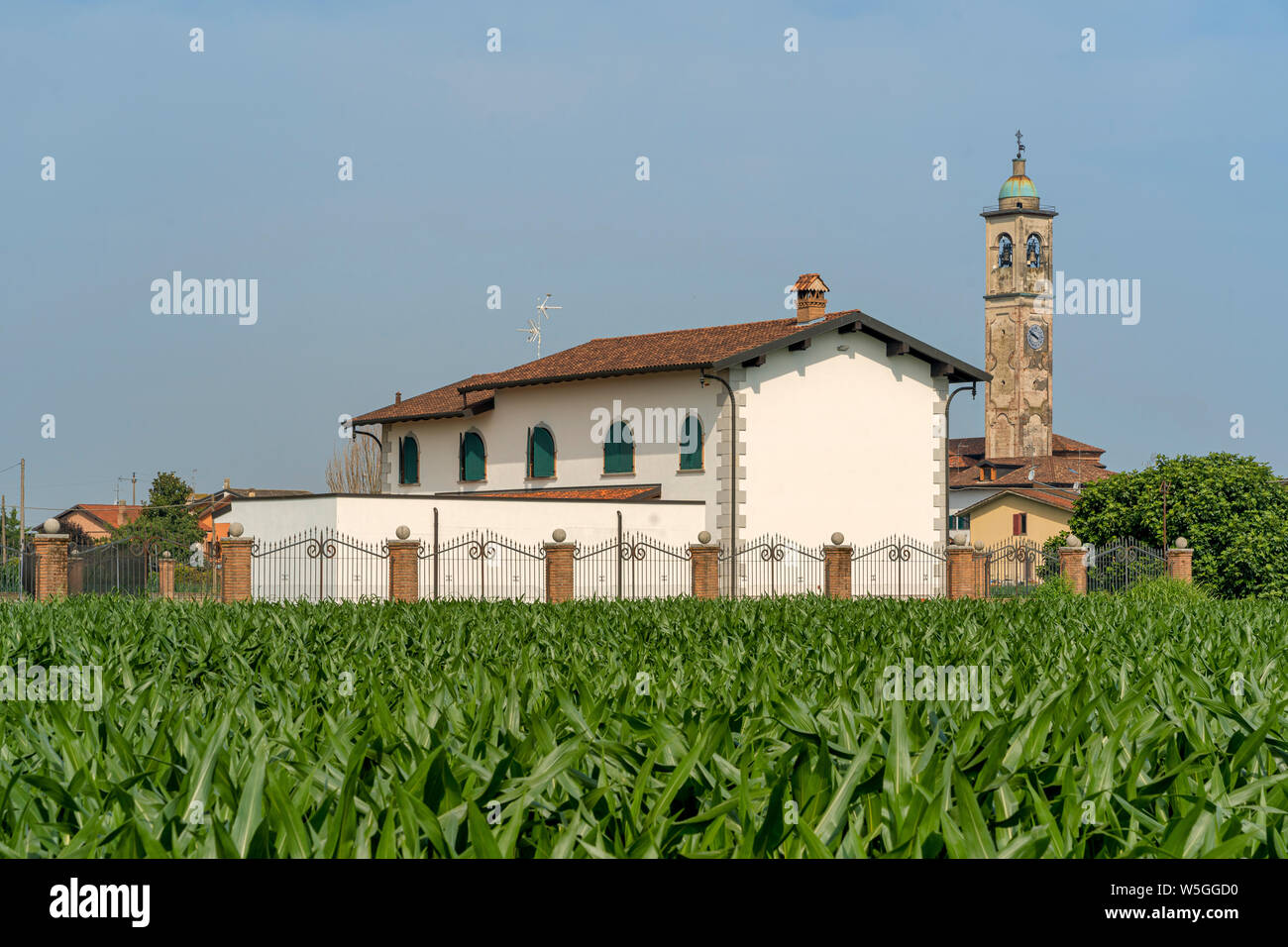 Gugnano, Lodi, Lombardy, Italy: view of the country village near Casaletto Lodigiano at late spring Stock Photo