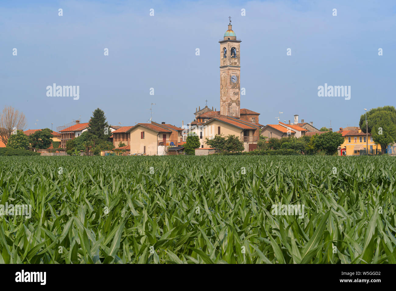 Gugnano, Lodi, Lombardy, Italy: view of the country village near Casaletto Lodigiano at late spring Stock Photo
