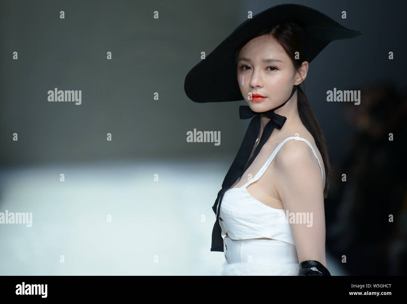 Chinese actress, host and model Shen Mengchen displays a new 