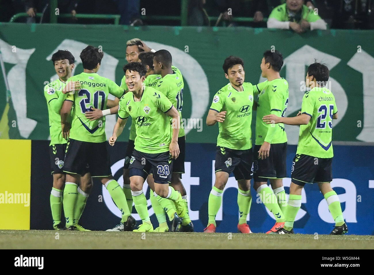 Kim Shin Wook Of South Korea S Jeonbuk Hyundai Motors F C Celebrates With Teammates After Scoring A Goal Against China S Beijing Sinobo Guoan F C In Stock Photo Alamy