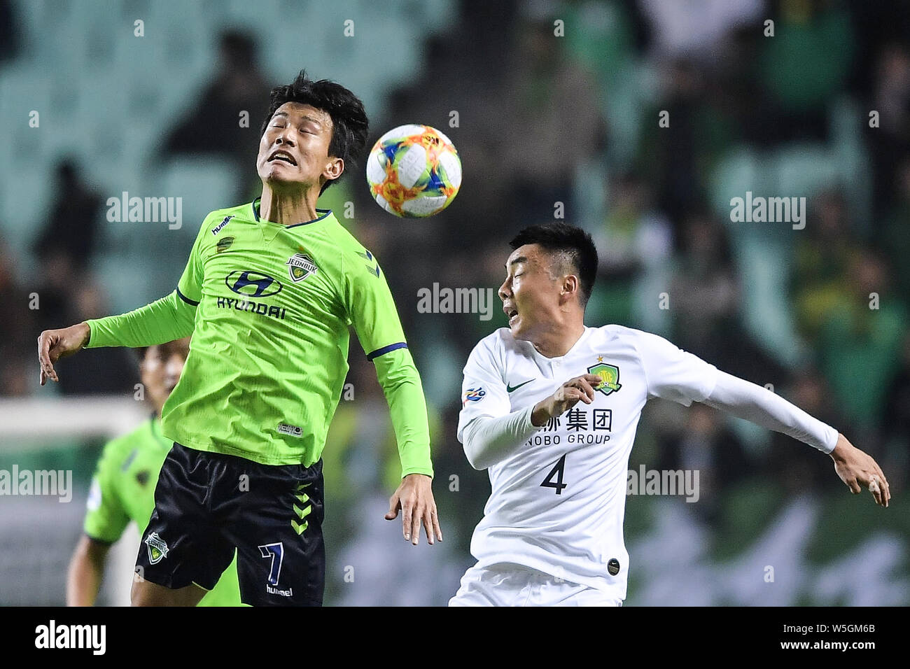 Jeonbuk Hyundai Motors Hi Res Stock Photography And Images Page 15 Alamy