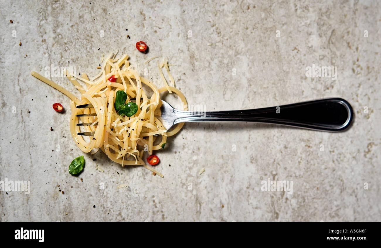 Fork with spaghetti hires stock photography and images Alamy